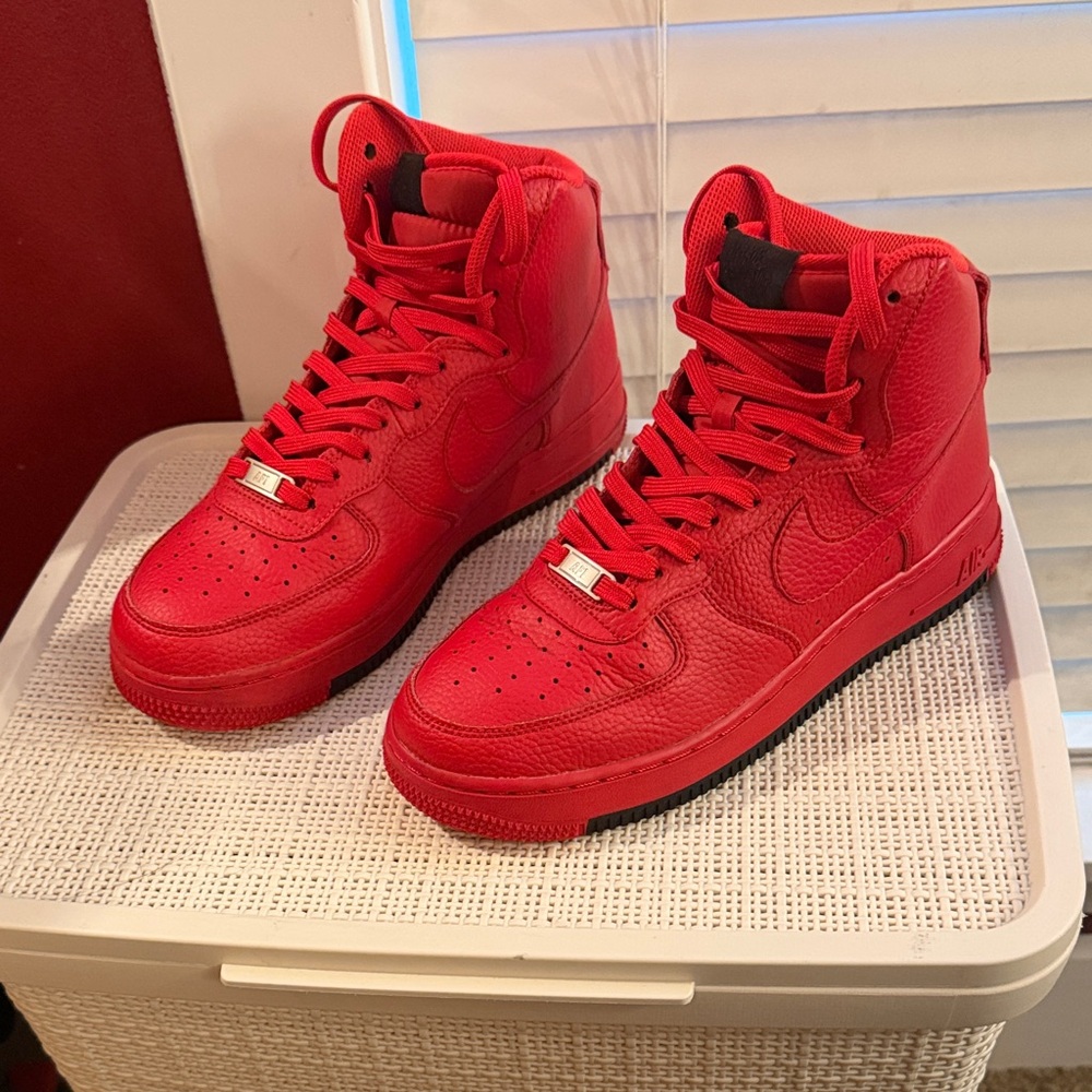 Nike Vibrant Red High-Top Sneakers - Picture 10 of 10